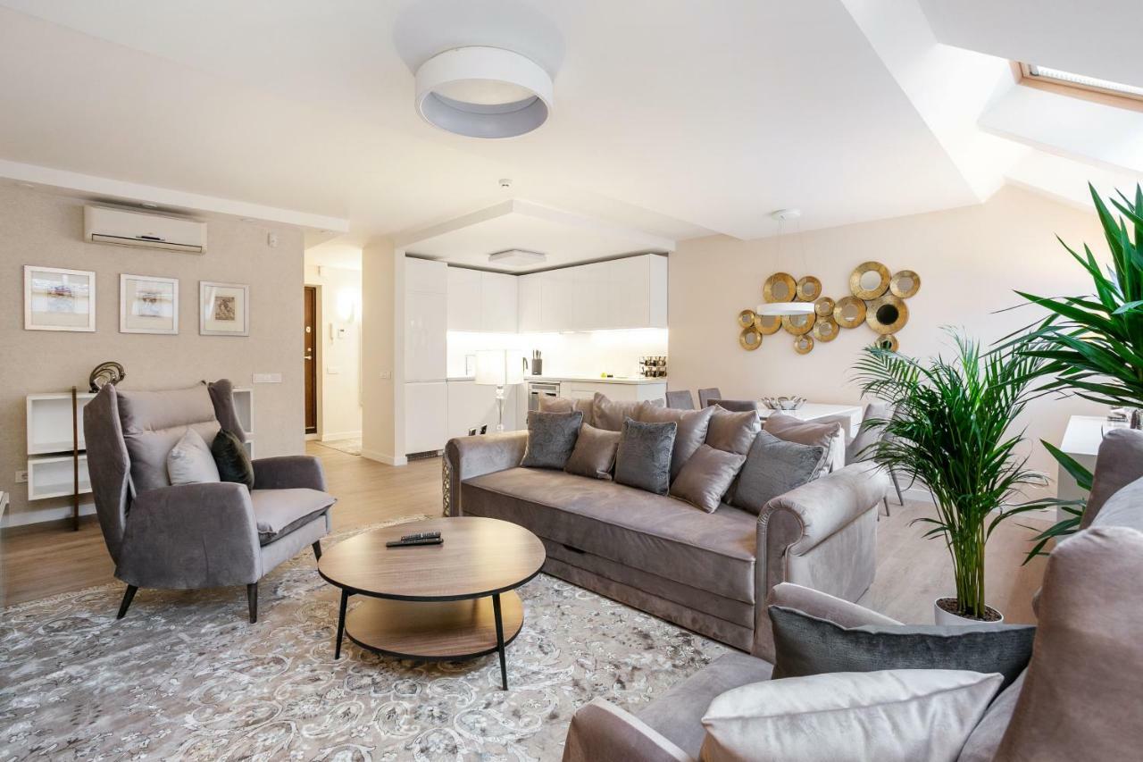Luxury For Everyone - Hills Park Lux Apartments 1 VNO Dış mekan fotoğraf